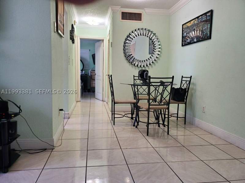1 bedroom Condominium at 3901 SW 78th Ct 221, Tropical Manor Condo, Miami — photo 5