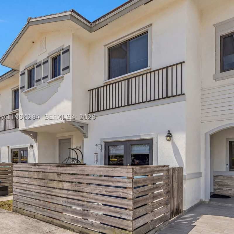 3 bedroom Townhouse at 13360 SW 250th St, Tropical Breeze Townhouse, Homestead — photo 1