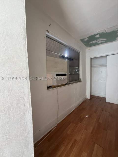 634 SW 10th Ave, Miami FL - photo 10 of 18