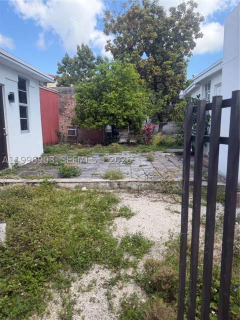634 SW 10th Ave, Miami FL - photo 12 of 18