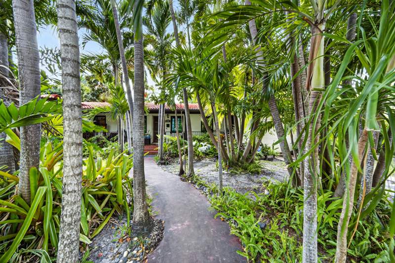 3 bedroom SingleFamilyResidence at 320 San Sebastian Avenue, Coral Gables Crafts Sec, Coral Gables — photo 4
