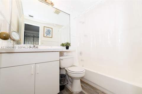 918 Ocean Dr 202, Miami Beach FL - photo 15 of 18
