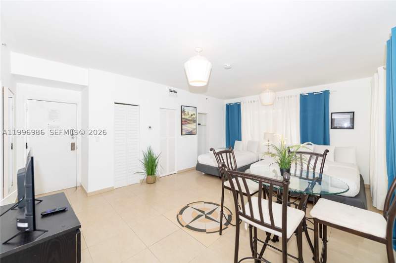 0 bedroom Condominium at 918 Ocean Dr 203, 918 Ocean Drive Condo, Miami Beach — photo 4