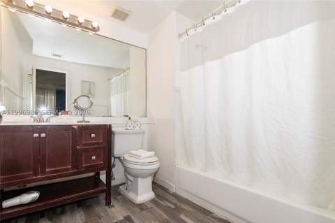 918 Ocean Dr 203, Miami Beach FL - photo 9 of 10