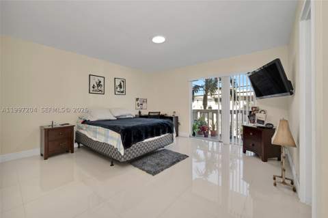7620 Carlyle Ave 204, Miami Beach FL - photo 6 of 30
