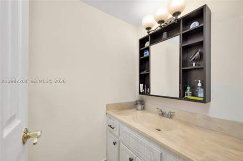 7620 Carlyle Ave 204, Miami Beach FL - photo 7 of 30