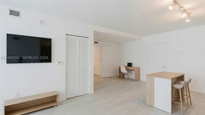 1 bedroom Condominium at 31 SE 6th St 1906, Mybrickell Condo, Miami — photo 5