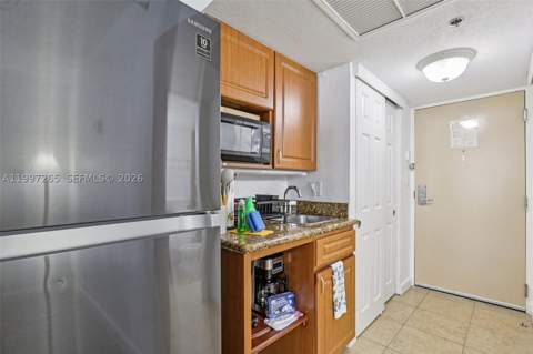 19201 Collins Ave 223, Sunny Isles Beach FL - photo 7 of 20