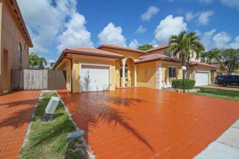 2724 NE 42nd Avenue, Homestead FL - photo 6 of 95