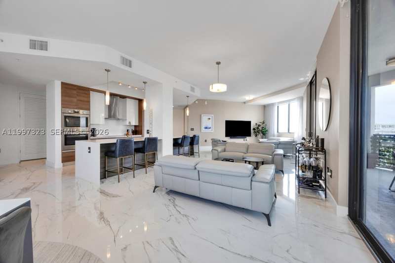 4 bedroom Condominium at 301 Altara Ave Lph914, Merrick Manor Condo, Coral Gables — photo 1