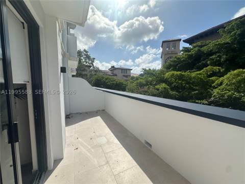 4220 Laguna St 308, Coral Gables FL - photo 12 of 20