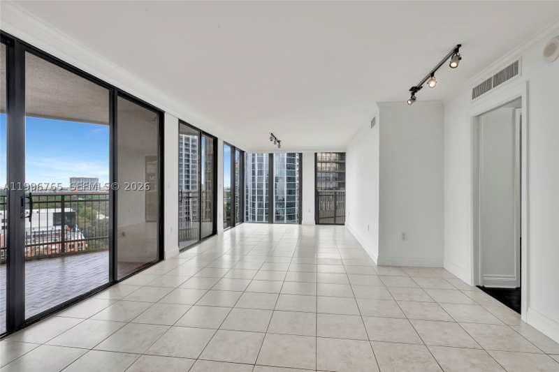 2 bedroom Condominium at 2901 S Bayshore Dr 16G, Yacht Harbour Condo, Miami — photo 1