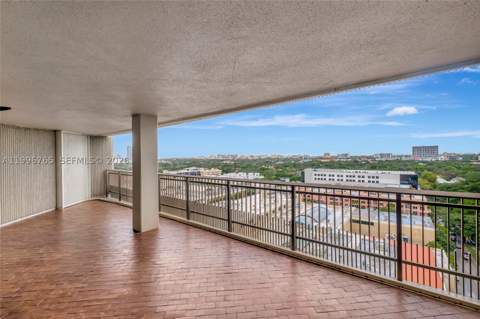 2901 S Bayshore Dr 16G, Miami FL - photo 23 of 53