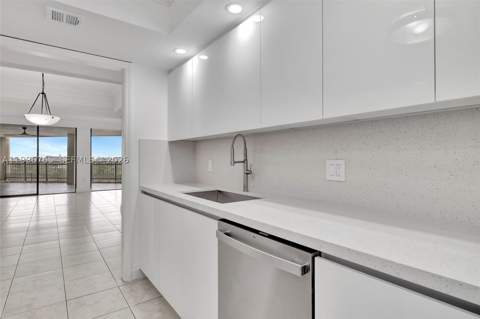 2901 S Bayshore Dr 16G, Miami FL - photo 6 of 53