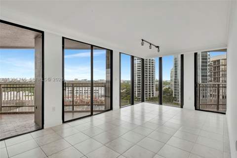 2901 S Bayshore Dr 16G, Miami FL - photo 9 of 53