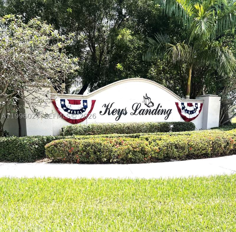 4 bedroom SingleFamilyResidence at 1910 SE 14th Cir, Keys Landing, Homestead — photo 2