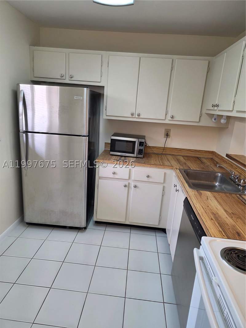 1 bedroom Condominium at 8005 SW 107th Ave 309, The Horizons Condo #6, Miami — photo 5