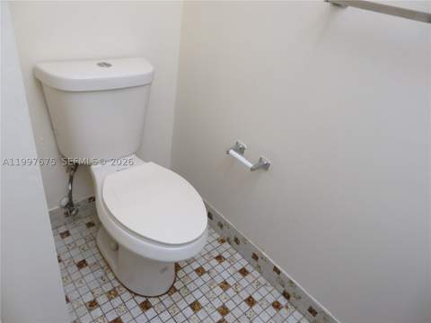 8005 SW 107th Ave 309, Miami FL - photo 9 of 36