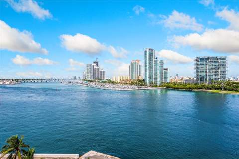 6882 Fisher Island Dr 6882, Miami Beach FL - photo 12 of 68