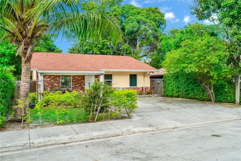3 bedroom SingleFamilyResidence at 6133 SW 62nd Ter, Pines, South Miami — photo 4