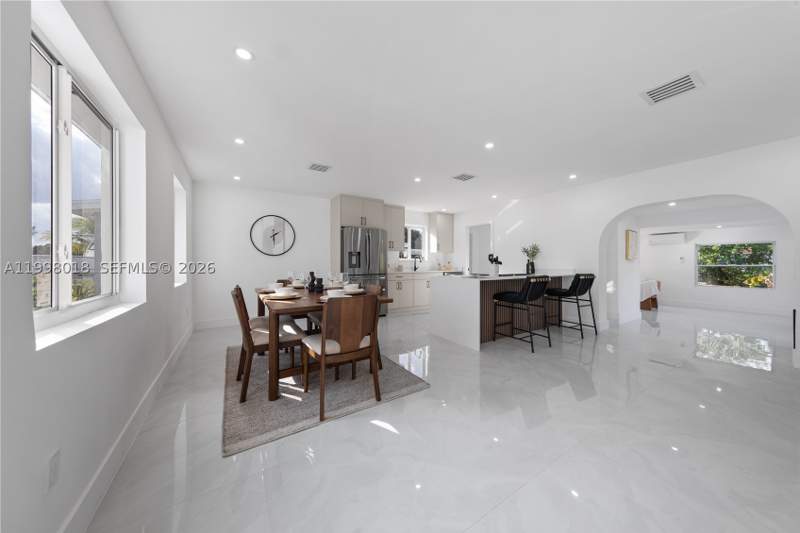 3 bedroom SingleFamilyResidence at 651 NW 9th St, Newport Manor, Homestead — photo 2