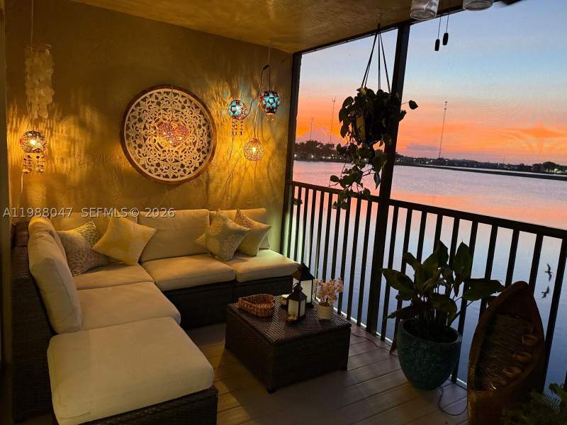 2 bedroom Condominium at 605 Ives Dairy Rd 205-7, Summertree Vilg Calif Cl, Miami — photo 2