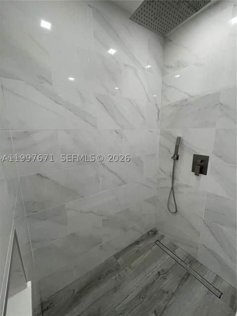 19740 W Saint Andrews Dr, Hialeah FL - photo 13 of 40