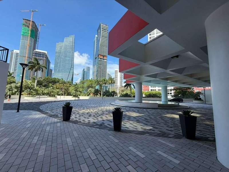 3 bedroom Condominium at 1581 Brickell Avenue 406, Villa Regina Condo, Miami — photo 2