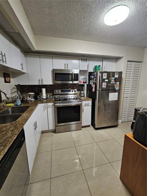 13063 SW 88th Ter S 201-B, Miami FL - photo 6 of 9