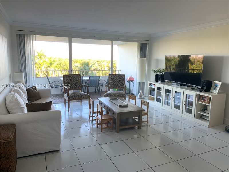 2 bedroom Condominium at 177 Ocean Lane Dr 512, Key Biscaynes Commodore C, Key Biscayne — photo 1