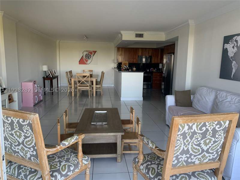 2 bedroom Condominium at 177 Ocean Lane Dr 512, Key Biscaynes Commodore C, Key Biscayne — photo 5