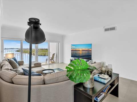 500 Bayview Dr 1132, Sunny Isles Beach FL - photo 6 of 71