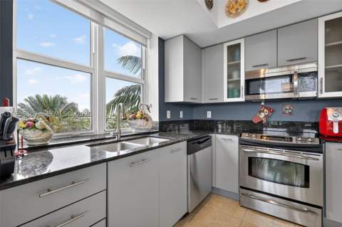 7910 Harbor Island Dr 406, North Bay Village FL - photo 9 of 52