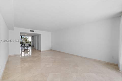 17555 Collins Ave 406, Sunny Isles Beach FL - photo 6 of 33