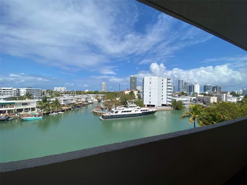 2 bedroom Condominium at 7125 Bay Dr 506, Bay Plaza Condo, Miami Beach — photo 2