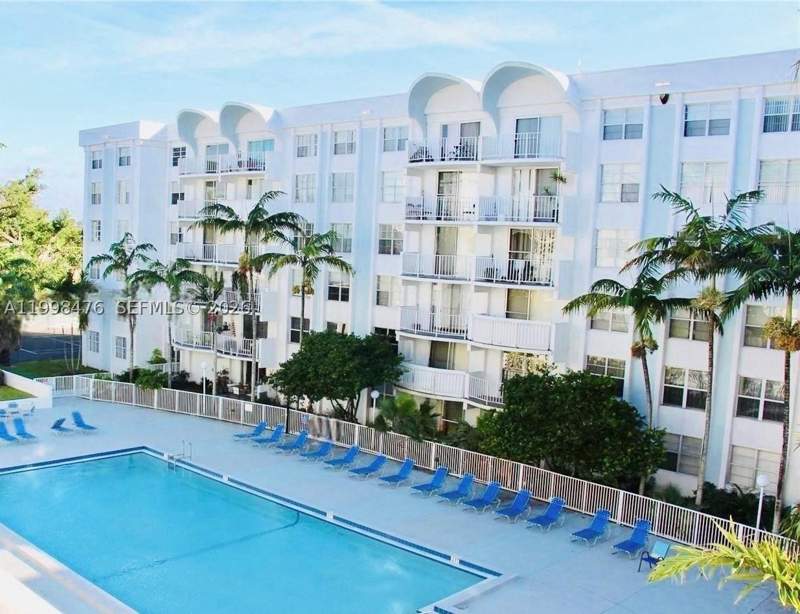 2 bedroom Condominium at 494 NW 165th St Rd C-601, Montecarlo Condo, Miami — photo 2