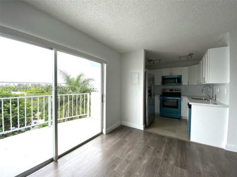 494 NW 165th St Rd C-601, Miami FL - photo 8 of 29