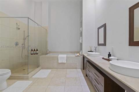 475 Brickell Ave 2209, Miami FL - photo 18 of 38