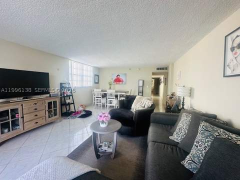 17878 N Bay Rd 307, Sunny Isles Beach FL - photo 8 of 27
