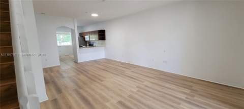 5640 NW 115th Ct 211, Doral FL - photo 10 of 31