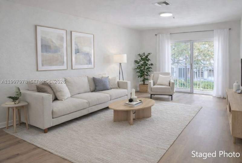 3 bedroom Townhouse at 5640 NW 115th Ct 211, Las Brisas At Doral Condo, Doral — photo 3