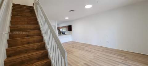 5640 NW 115th Ct 211, Doral FL - photo 9 of 31