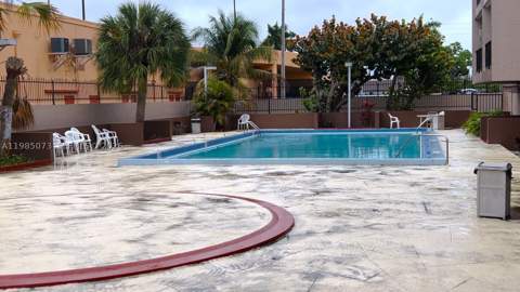 1900 W 68th St D207, Hialeah FL - photo 12 of 35