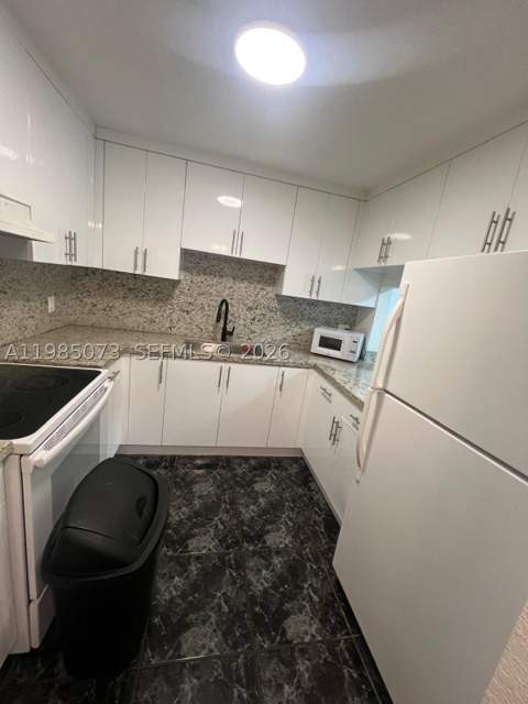 1900 W 68th St D207, Hialeah FL - photo 15 of 35