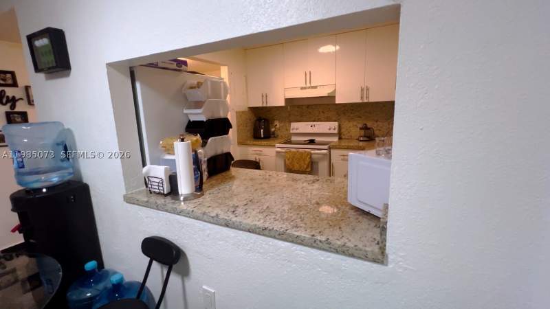 1 bedroom Condominium at 1900 W 68th St D207, Los Arboles Condo, Hialeah — photo 2