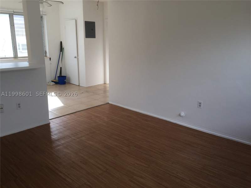 1 bedroom StockCooperative at 4740 Pine Tree Dr 26, Lake View Sub Amd, Miami Beach — photo 5