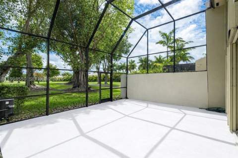 3325 Torremolinos Ave C-44, Doral FL - photo 12 of 35