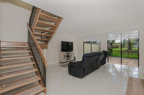 3325 Torremolinos Ave C-44, Doral FL - photo 14 of 35