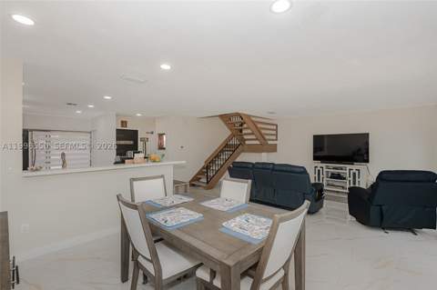 3325 Torremolinos Ave C-44, Doral FL - photo 23 of 35
