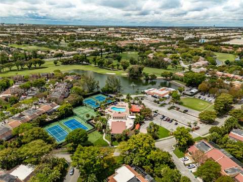 3325 Torremolinos Ave C-44, Doral FL - photo 7 of 35
